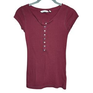 Aeropostale Short Sleeve Ribbed Henley Tee in Burgundy